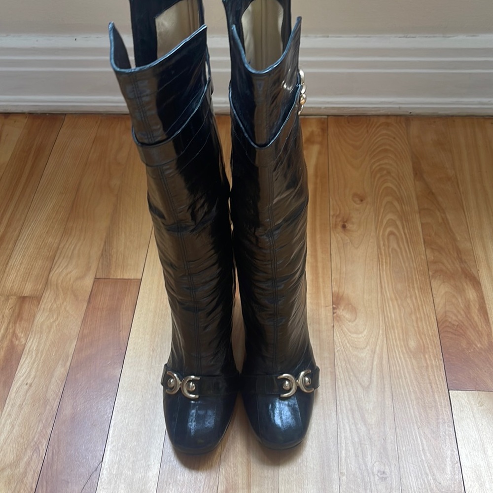George Armani. new comfortable boots without zipper